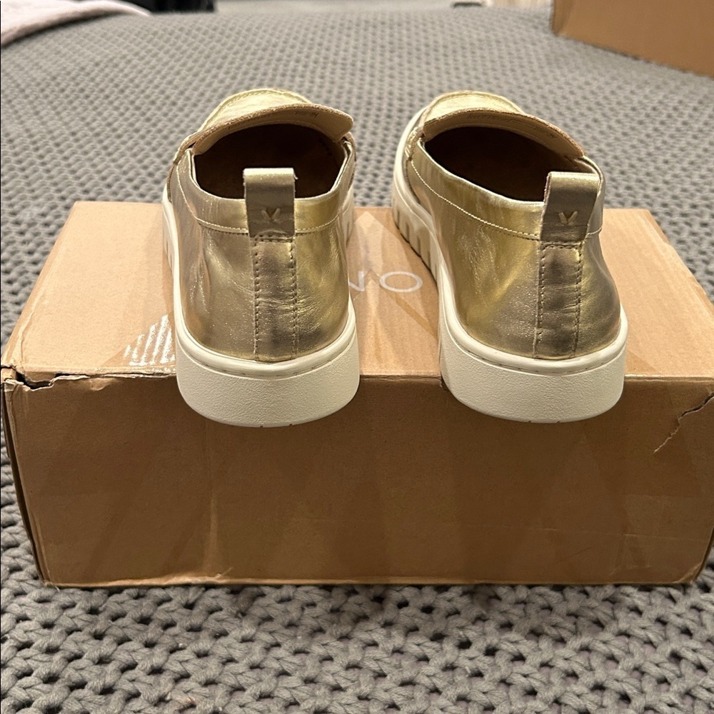 Vionic Uptown - Women's Comfort Loafers Gold 8.5 - Picture 5 of 7